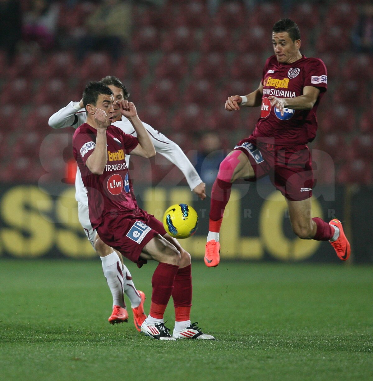 Mîndria Ardealului? » Rapidul s-a distrat în Gruia cu CFR, cîştigînd cu un umilitor 5-0!