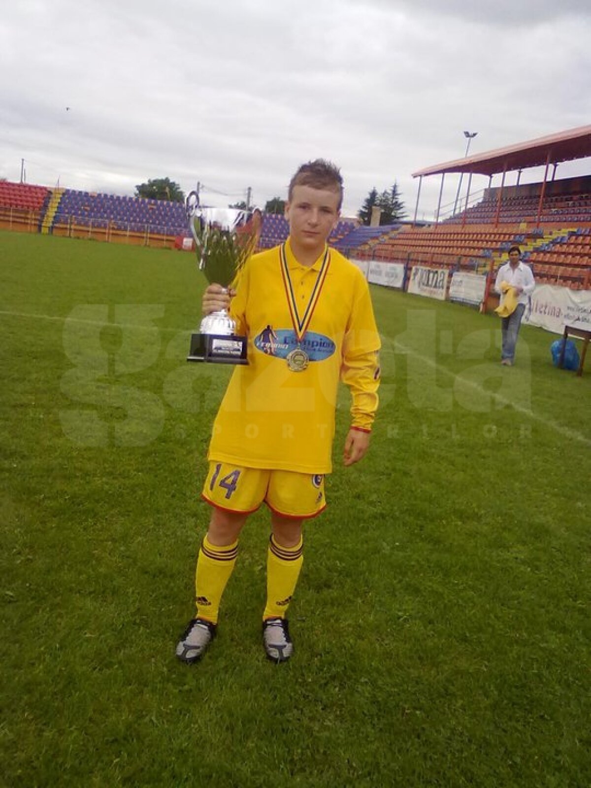 Prinţesa cu crampoane » Andrea Herczeg, eroina ”tricolorelor” U19, a uimit Europa prin talentul ei