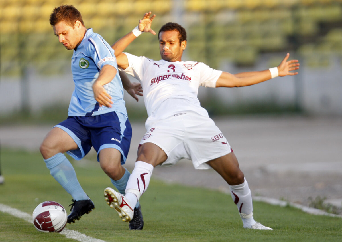 VIDEO Îl vor pe "Messi" Popa! » Porumboiu se "drege" după ruşinea de la Sibiu cu o achiziţie
