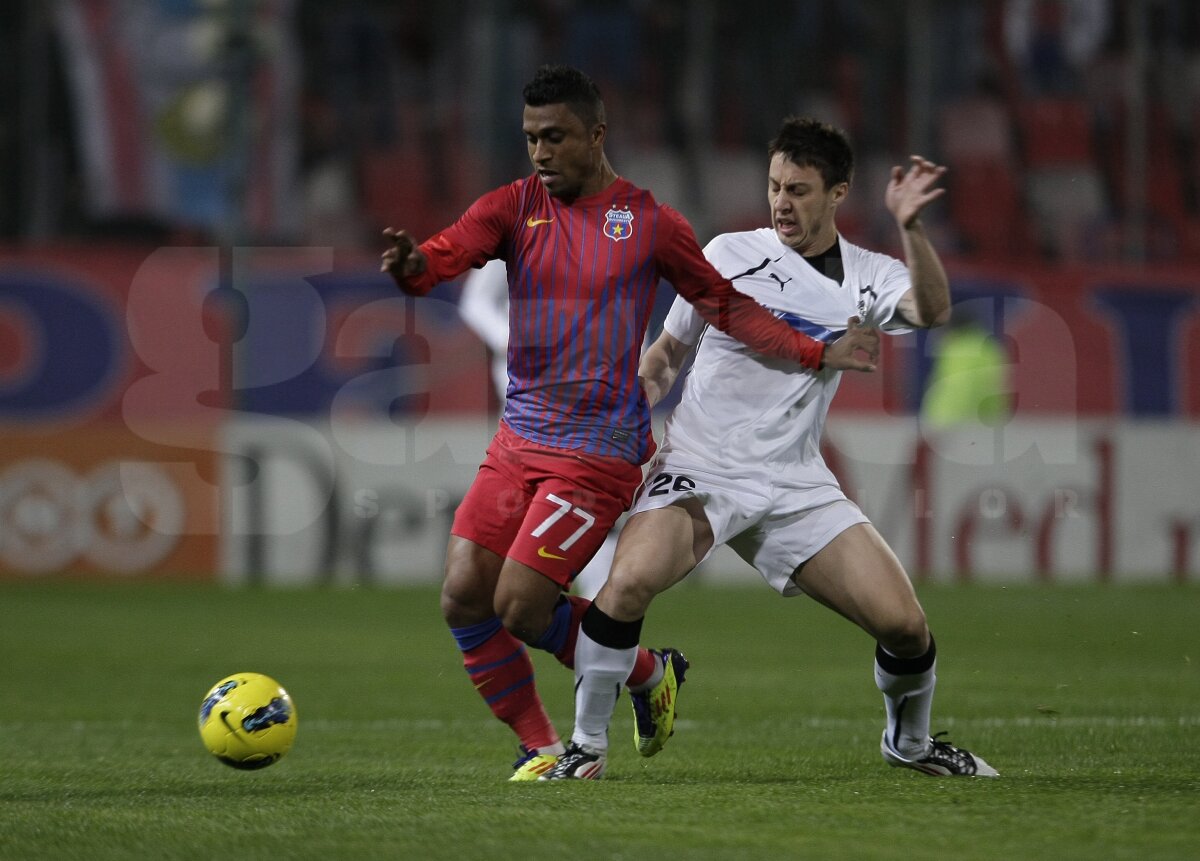 FOTO Hattrick de pase! » Tatu a condus Steaua spre o victorie categorică în faţa Sportului (4-1)