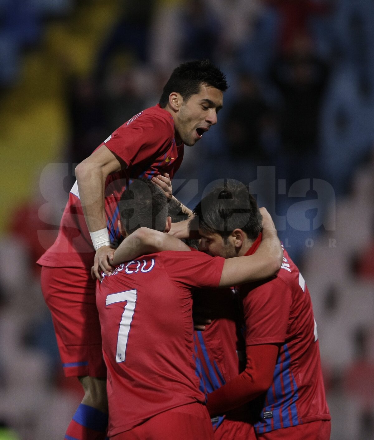 FOTO Hattrick de pase! » Tatu a condus Steaua spre o victorie categorică în faţa Sportului (4-1)
