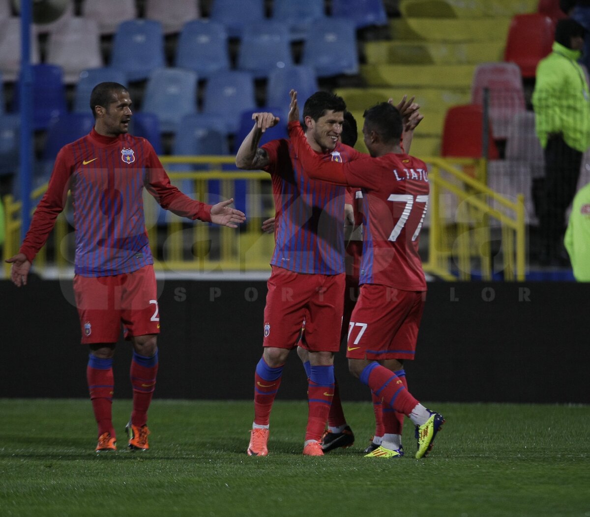 FOTO Hattrick de pase! » Tatu a condus Steaua spre o victorie categorică în faţa Sportului (4-1)