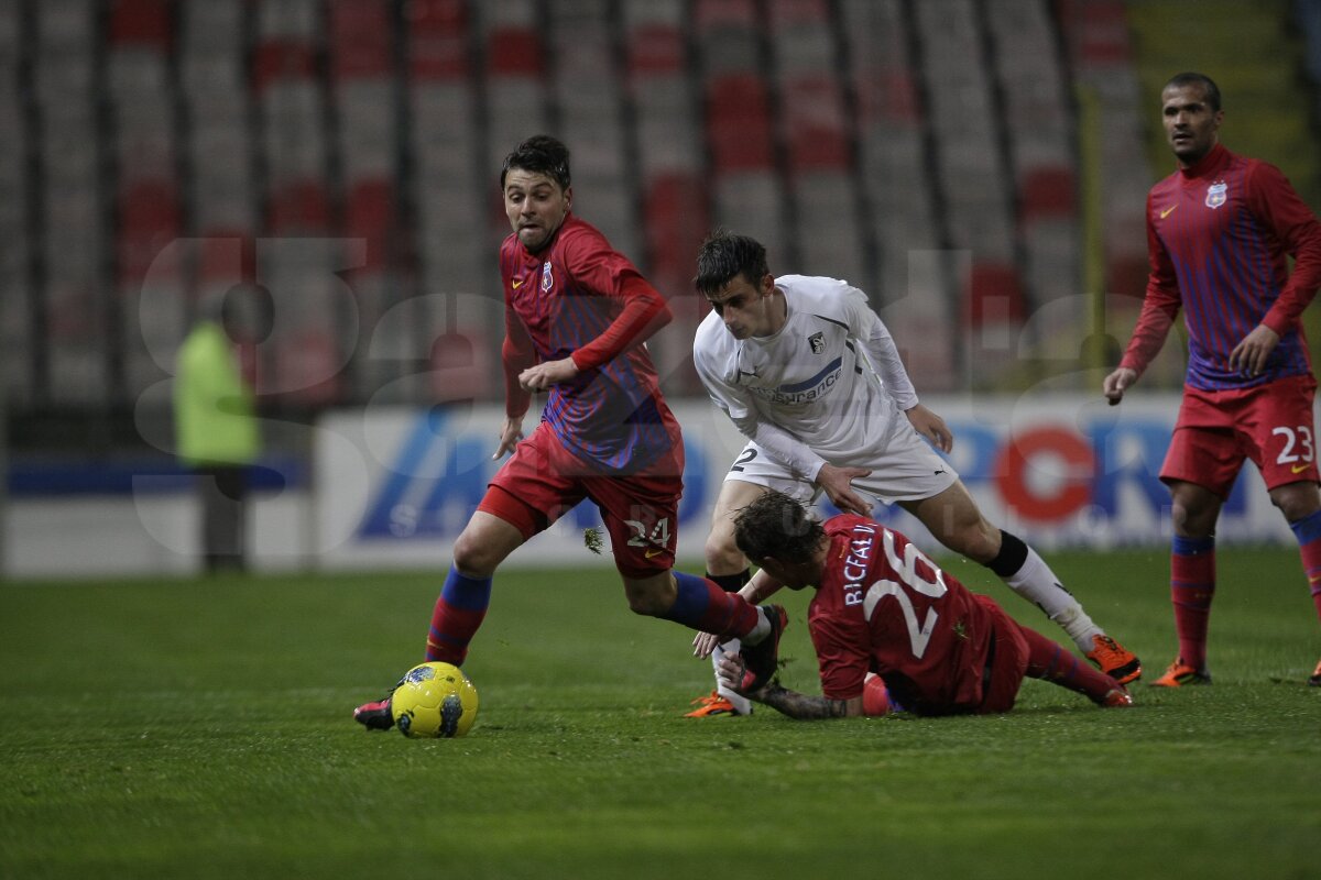 FOTO Hattrick de pase! » Tatu a condus Steaua spre o victorie categorică în faţa Sportului (4-1)