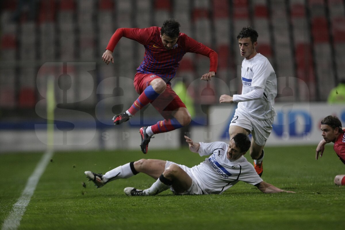 FOTO Hattrick de pase! » Tatu a condus Steaua spre o victorie categorică în faţa Sportului (4-1)