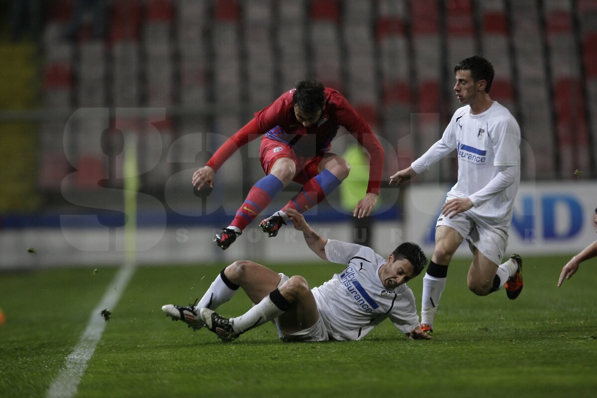 FOTO Hattrick de pase! » Tatu a condus Steaua spre o victorie categorică în faţa Sportului (4-1)
