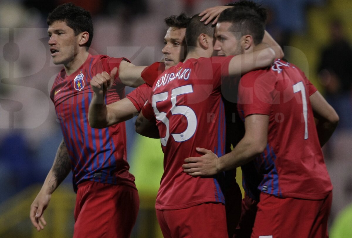 FOTO Hattrick de pase! » Tatu a condus Steaua spre o victorie categorică în faţa Sportului (4-1)