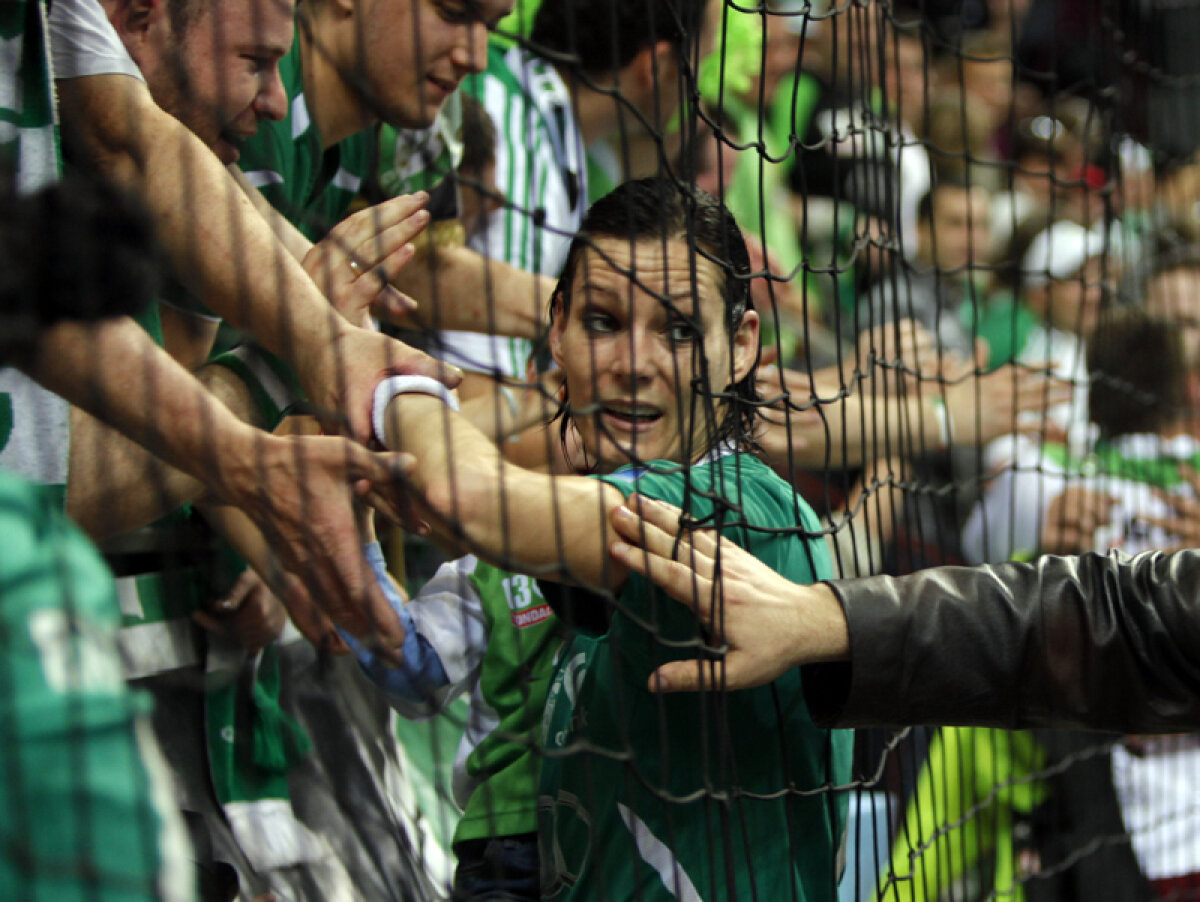 GALERIE FOTO Iadul în alb şi verde » Galeria Gyorului a creat o atmosferă superbă la meciul cu Oltchim