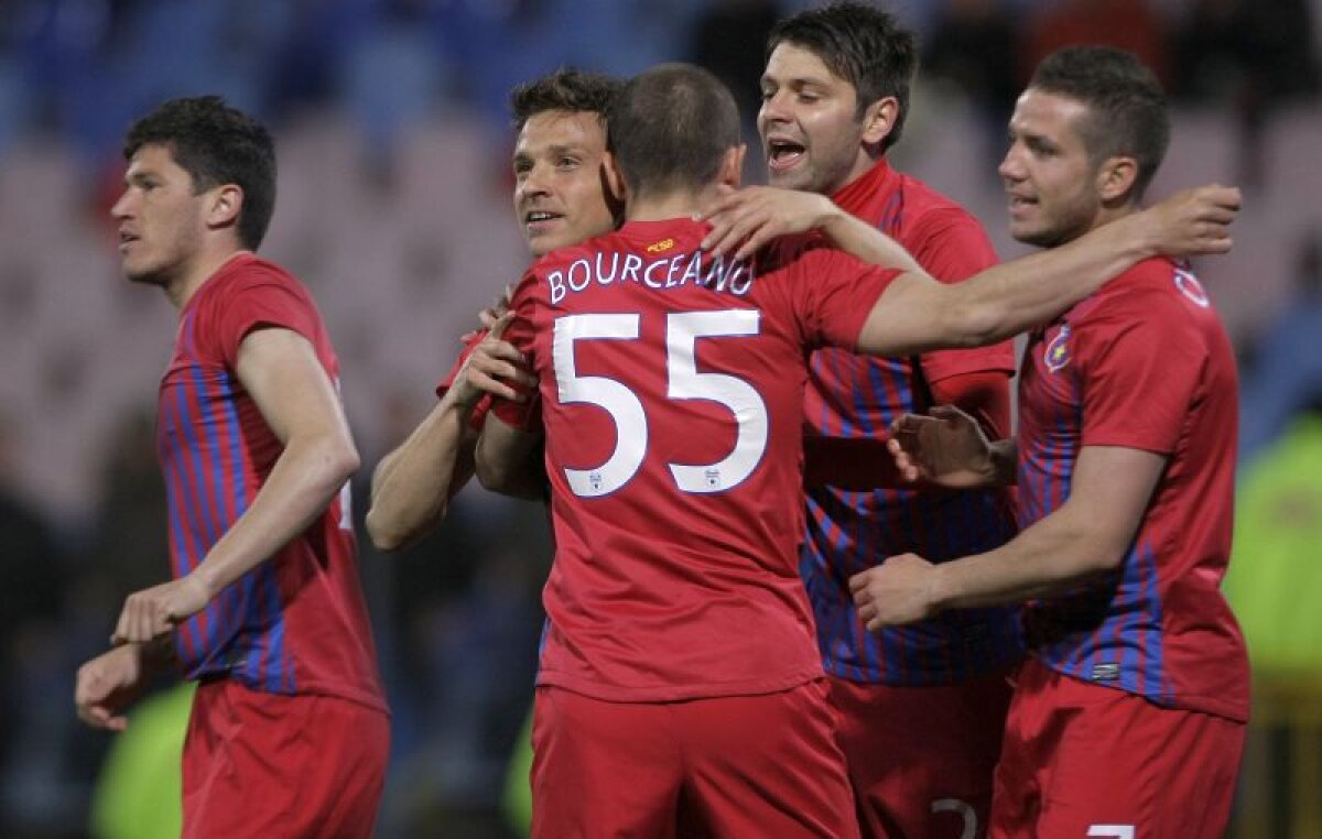 VIDEO La pas » Steaua s-a impus lejer contra “studenţilor”, după o primă repriză în care a defilat