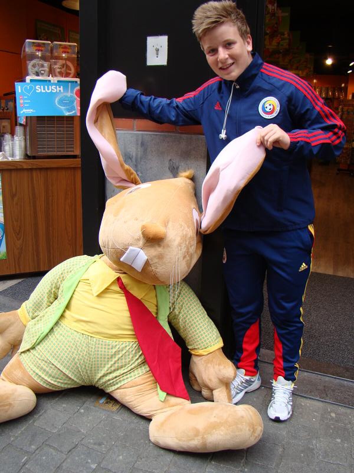 Prinţesa cu crampoane » Andrea Herczeg, eroina ”tricolorelor” U19, a uimit Europa prin talentul ei