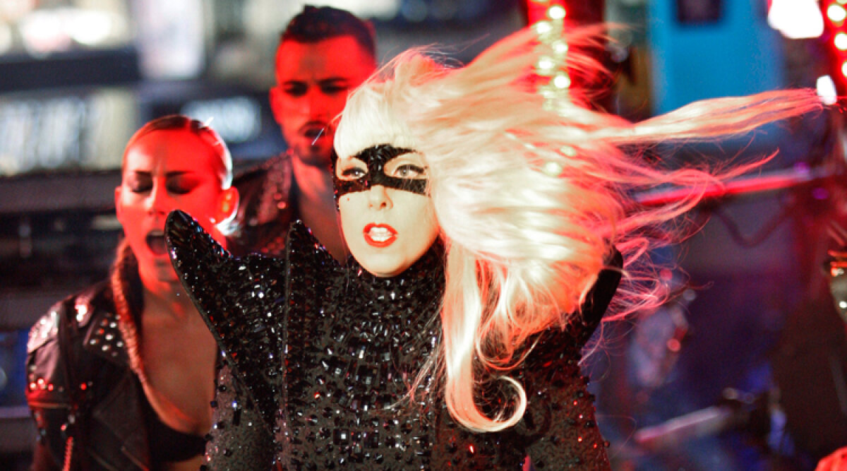 Pe 16 august 2012, excentrica Lady Gaga va concerta la Bucureşti, pe Naţional Arena