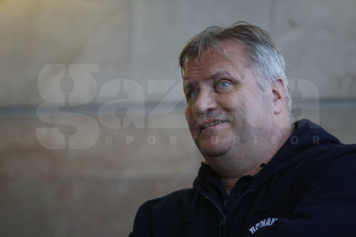 FOTO » Calificată la Olimpiadă, naţionala de polo s-a întors azi în ţară. Cum au fost întîmpinaţi băieţii pe aeroport