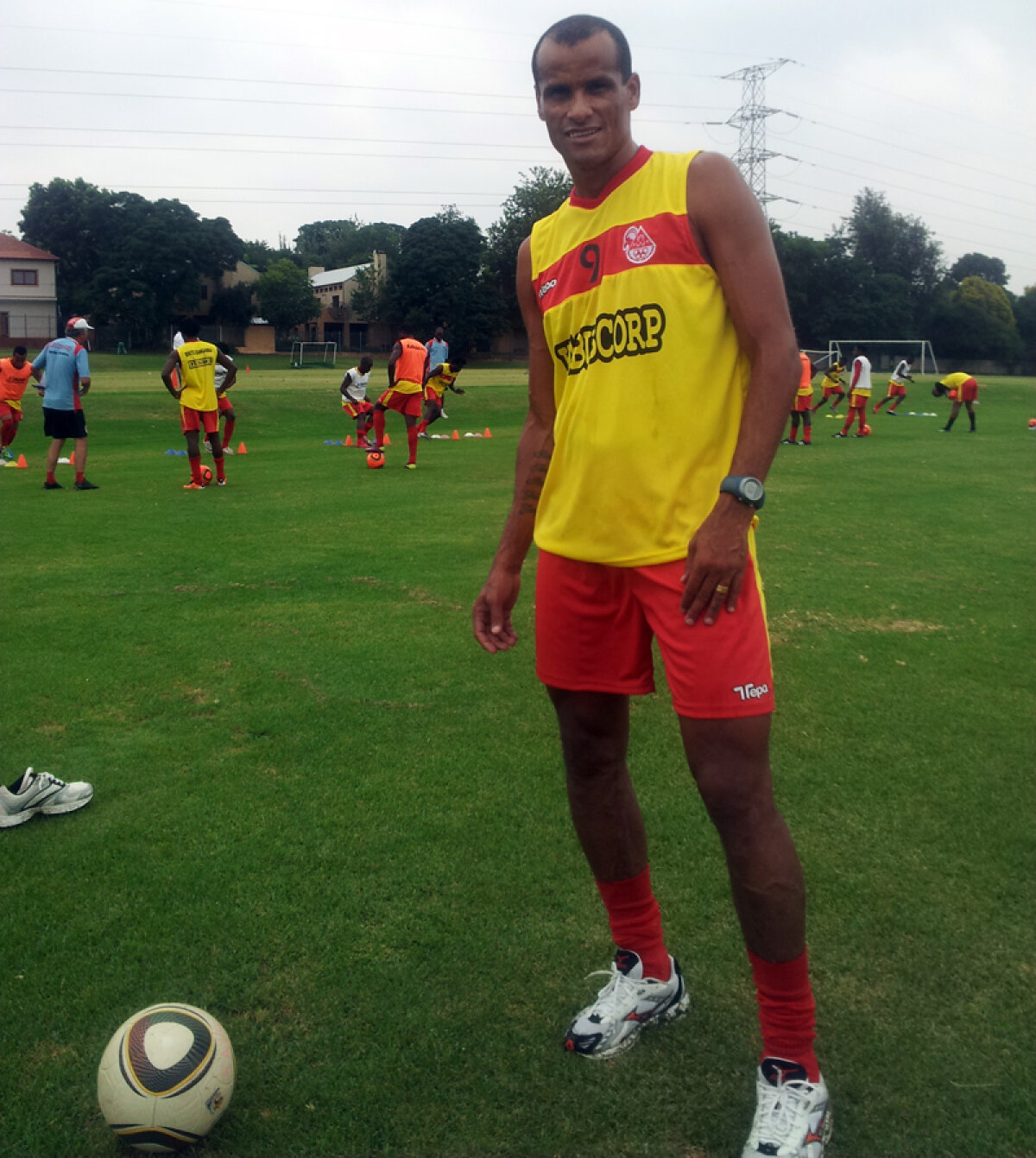 La 40 de ani, Rivaldo a ajuns în Angola: ”Nu reuşesc să mă las de fotbal!”