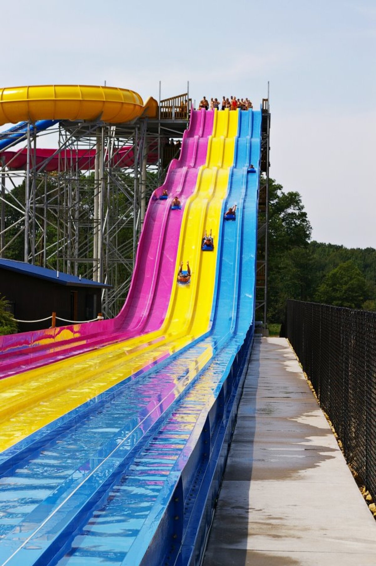 Disneyland în afară, Divertiland, la noi, din vară » Cel mai mare parc de distracţii din România se deschide anul acesta în apropiere de Bucureşti