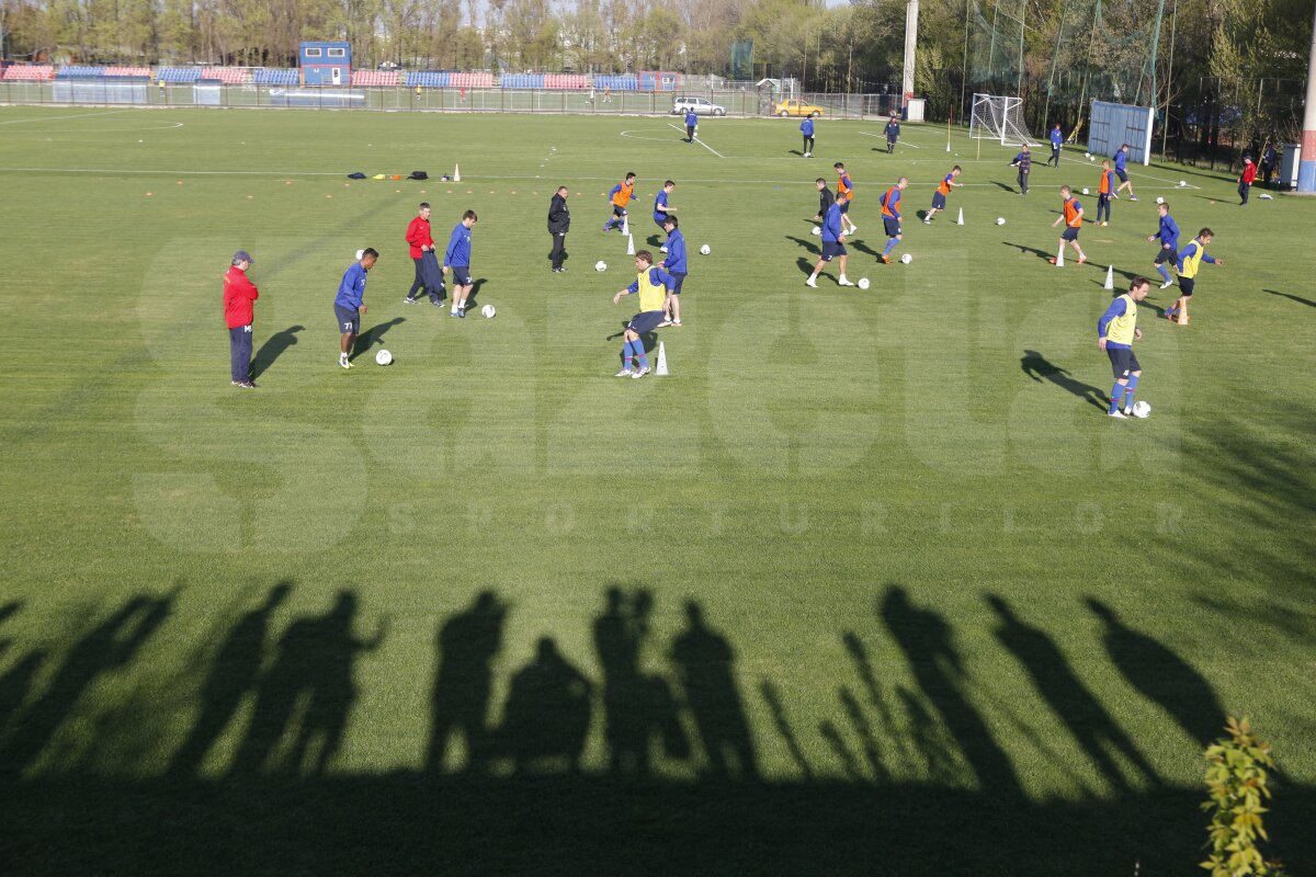FOTO » Cu zîmbetul pe buze » Steliştii s-au antrenat pe Ghencea înaintea confruntării cu Oţelul