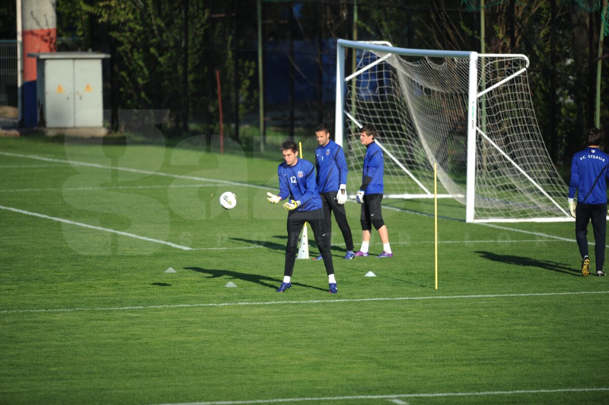 FOTO » Cu zîmbetul pe buze » Steliştii s-au antrenat pe Ghencea înaintea confruntării cu Oţelul