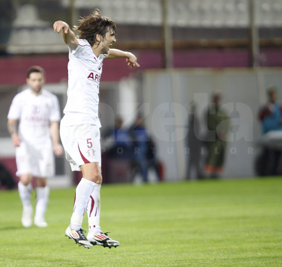 GALERIE FOTO 5 chipuri ale fericirii în Giuleşti!