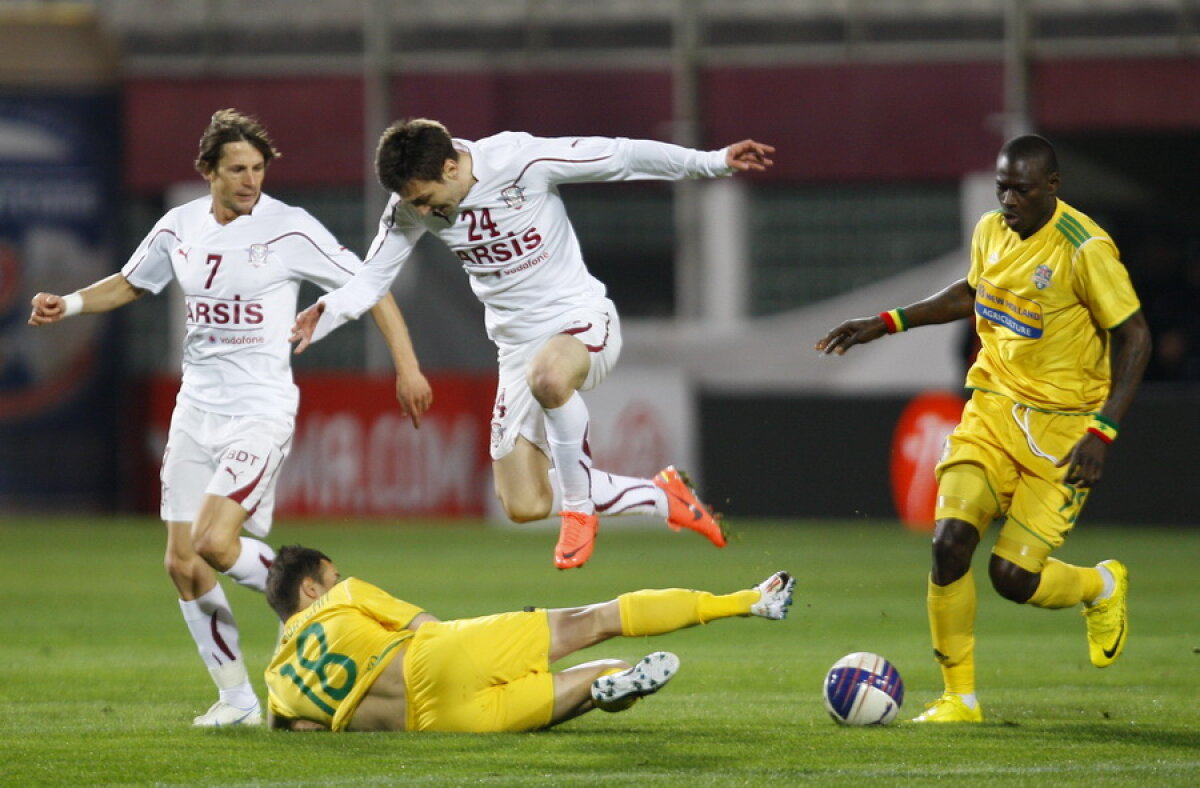 Surdu, criticat şi de mame :)