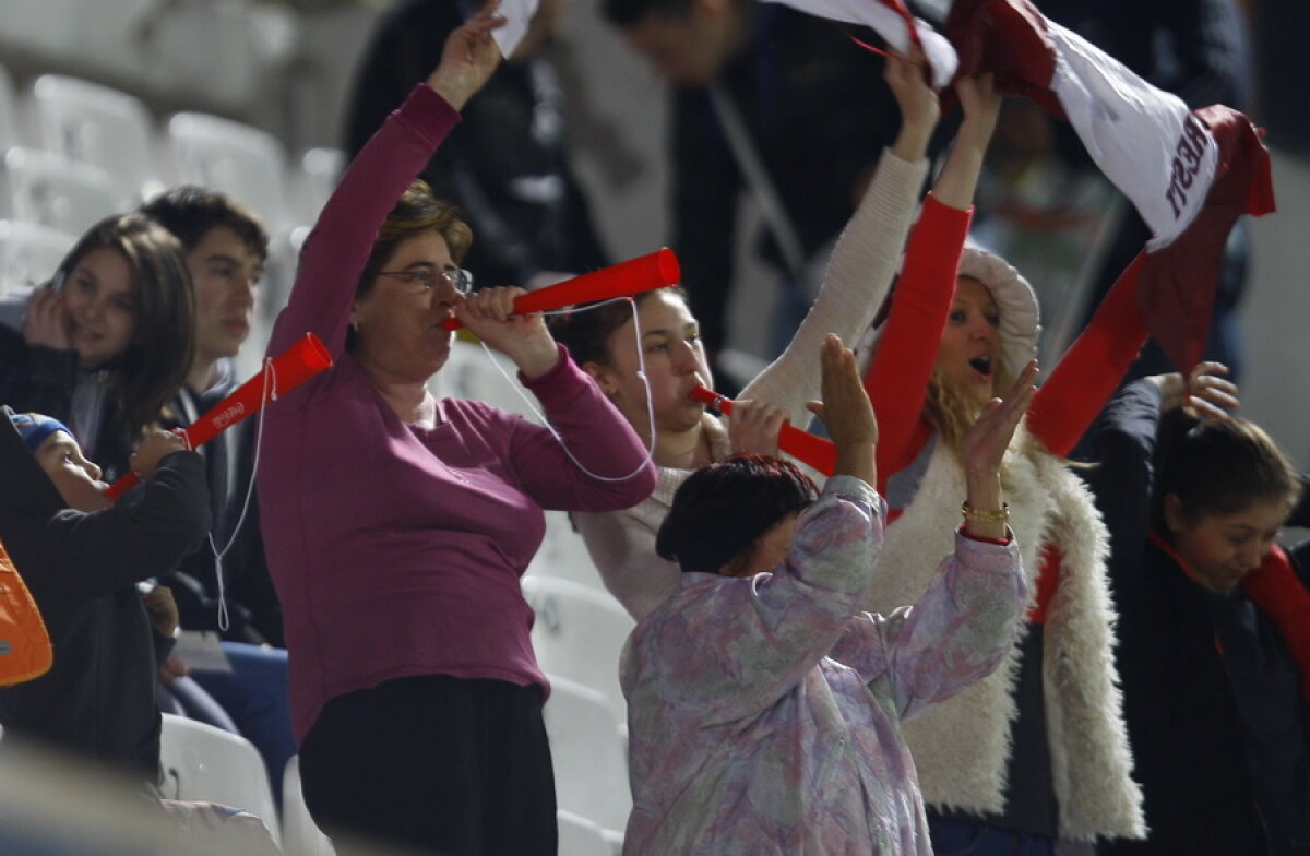 Surdu, criticat şi de mame :)