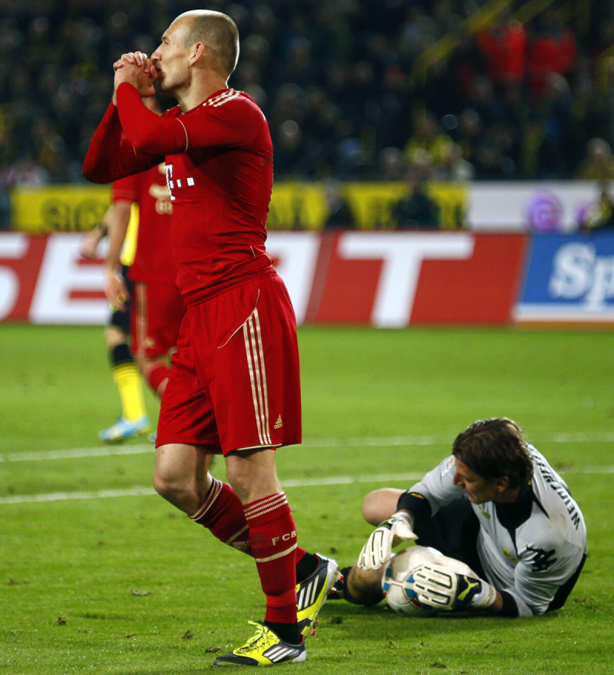 VIDEO Mitraliat » Robben, scos vinovat de Beckenbauer după ce Bayern a pierdut la Dortmund, scor 0-1