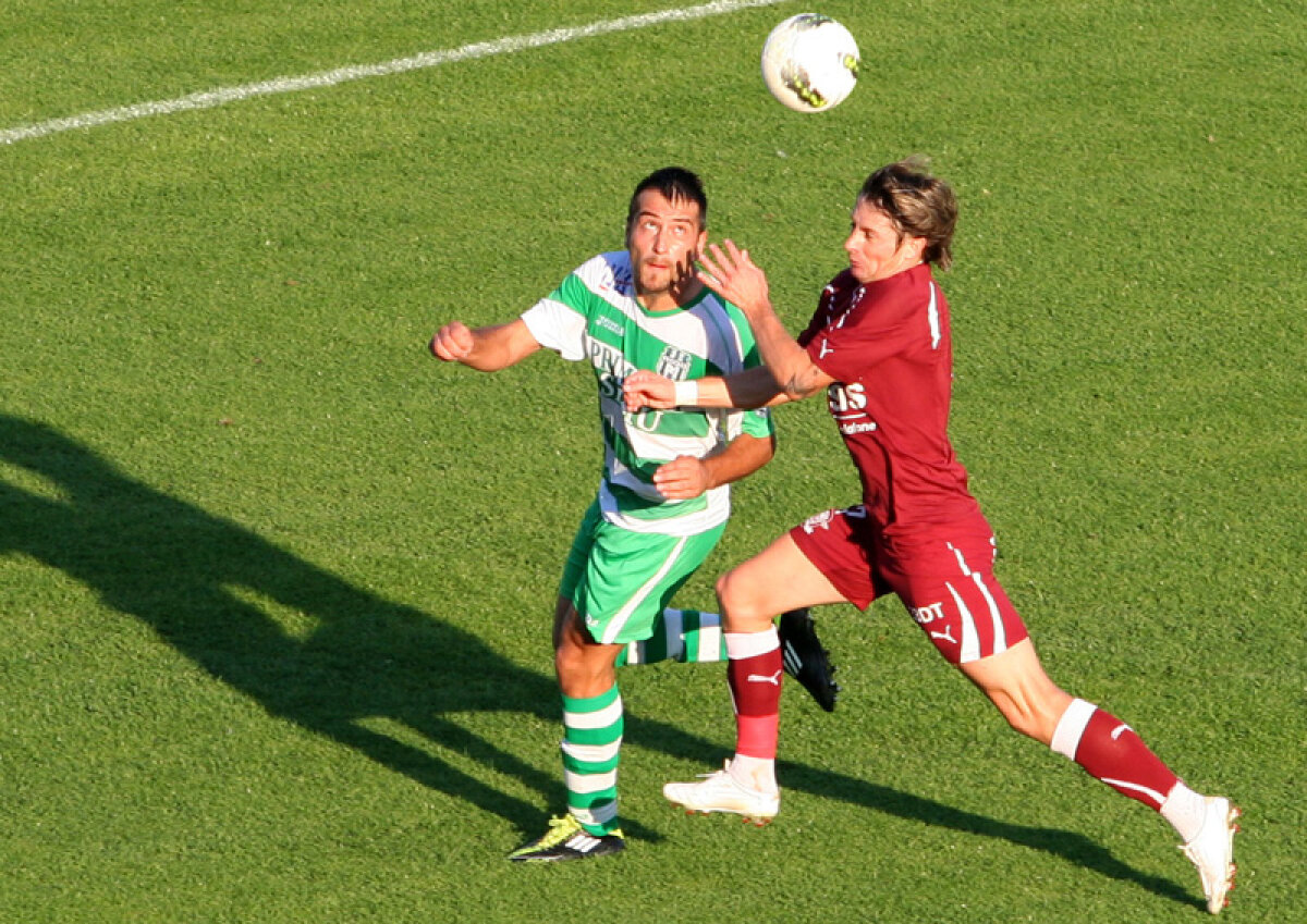 Pentru al doilea an consecutiv, Liga 1 programează partide chiar în ziua de Paşti: "Ciocnim un ou înainte de meci"