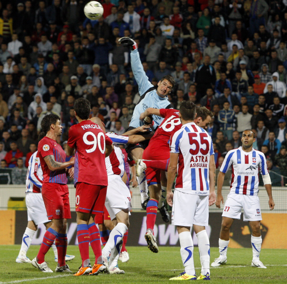 Statistică negativă pentru antrenorul Oţelului » Dorinel, mereu în genunchi cu Steaua!