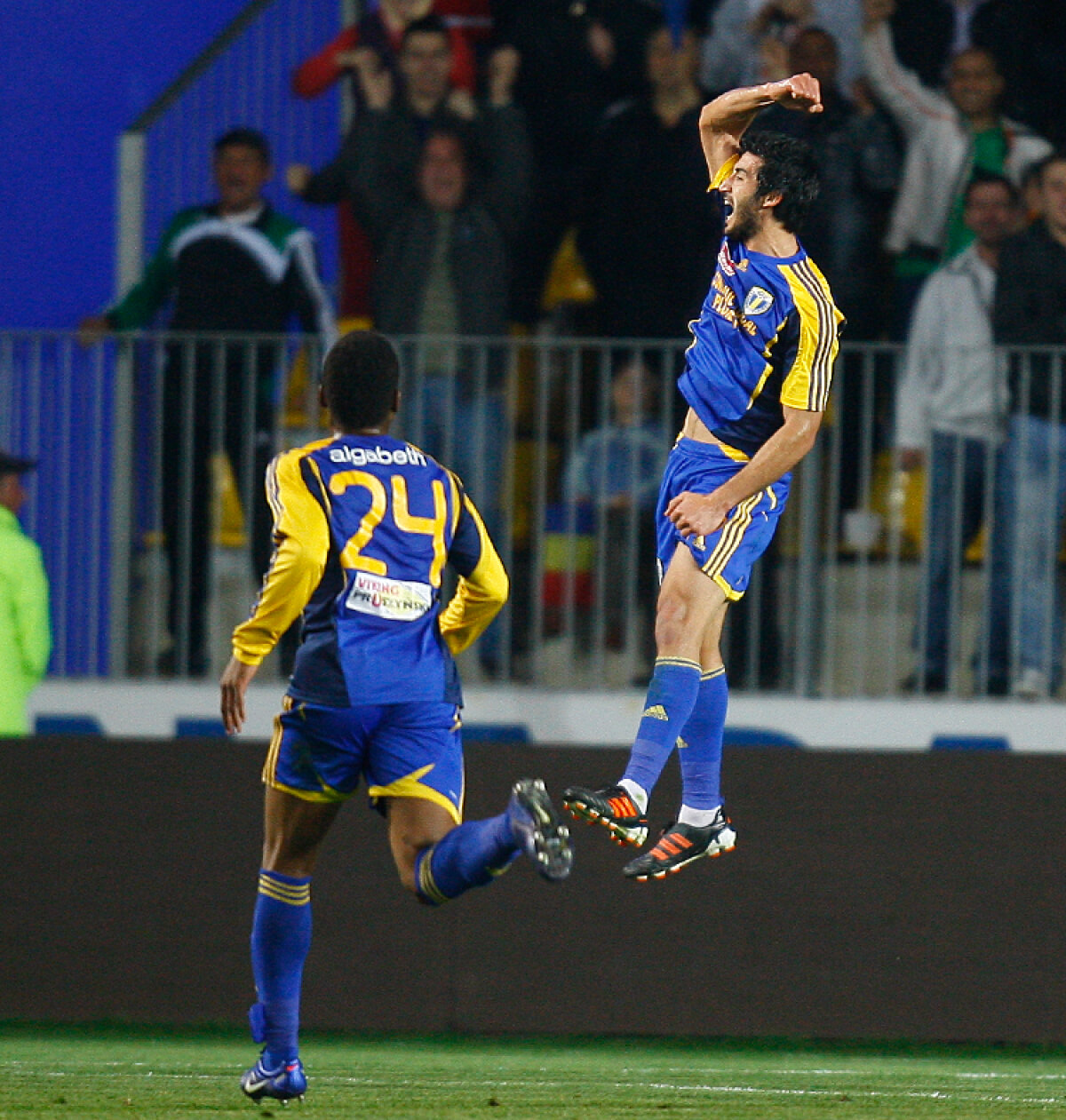 FOTO Petrolul - CFR Cluj 1-1 (Hamza 38-pen. / Ronny 70) » Remiză la noroc