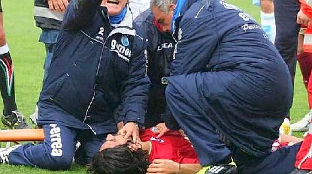 Blestemul familiei Morosini » Povestea cutremurătoare a jucătorului care a murit pe teren în Serie B