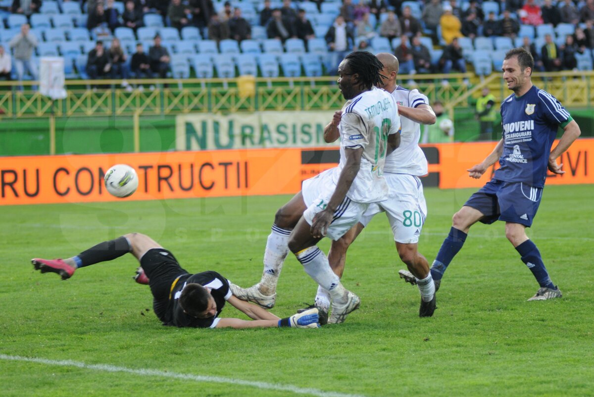 VIDEO FC Vaslui - Mioveni 3-0 » Echipa lui Inacio a egalat Dinamo în clasament