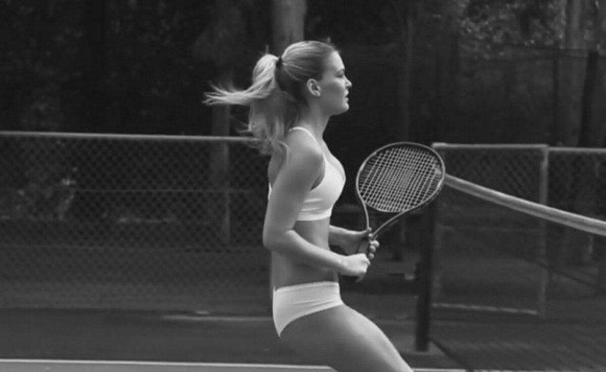 FOTO şi VIDEO » Surpriză! Bar Refaeli, o apariţie provocatoare în lumea tenisului