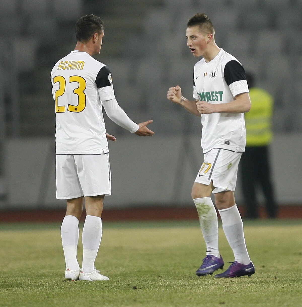 VIDEO Claudiu Niculescu îşi continuă invincibilitatea » U Cluj - Gaz Metan 3-0