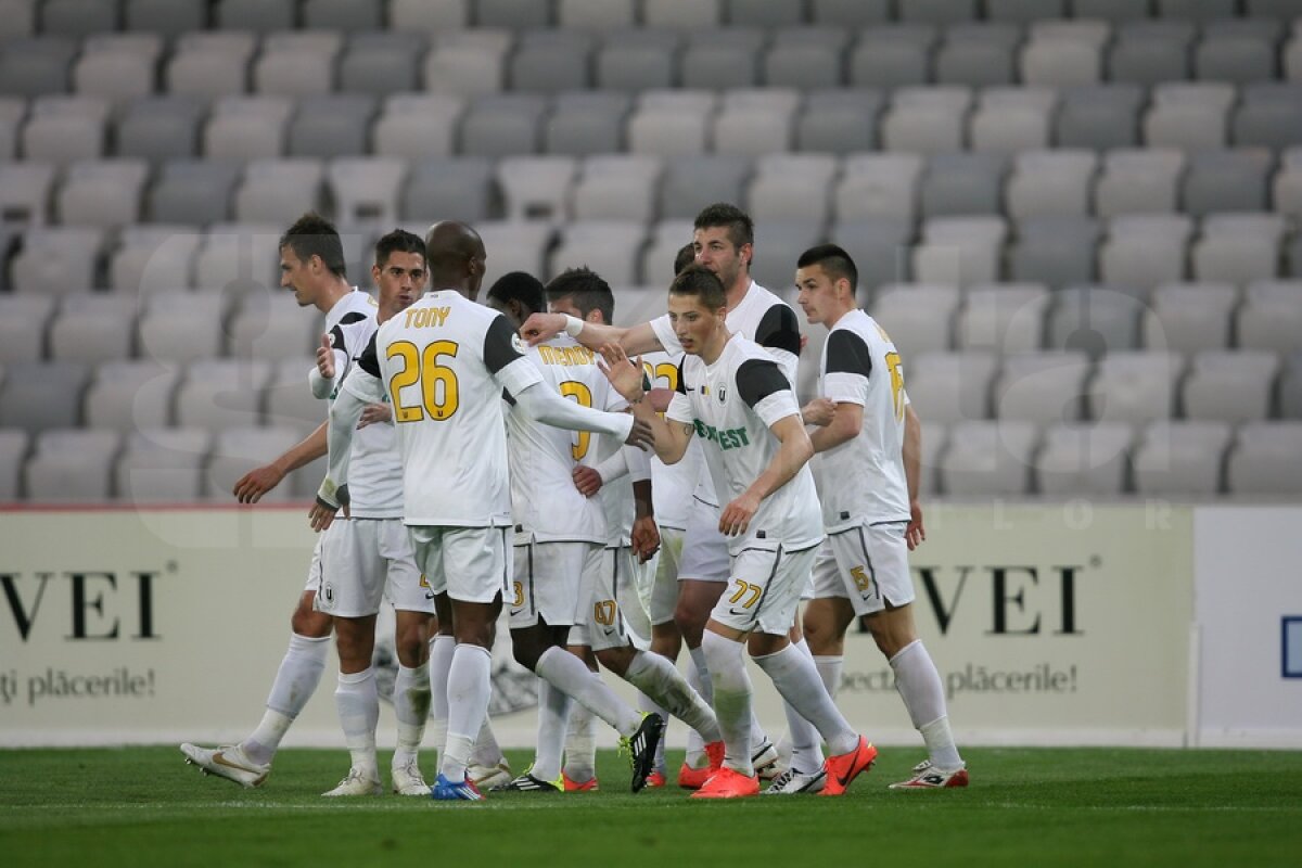 VIDEO Claudiu Niculescu îşi continuă invincibilitatea » U Cluj - Gaz Metan 3-0
