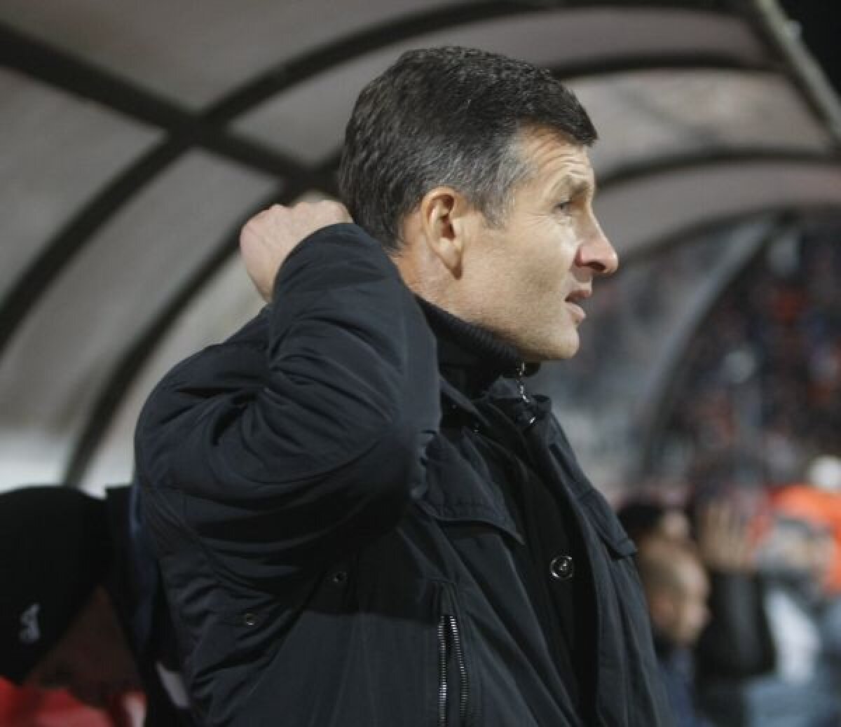 Sabău explică eşecul cu Pandurii: "Elevii mei se gîndeau mai mult la miel!" :)