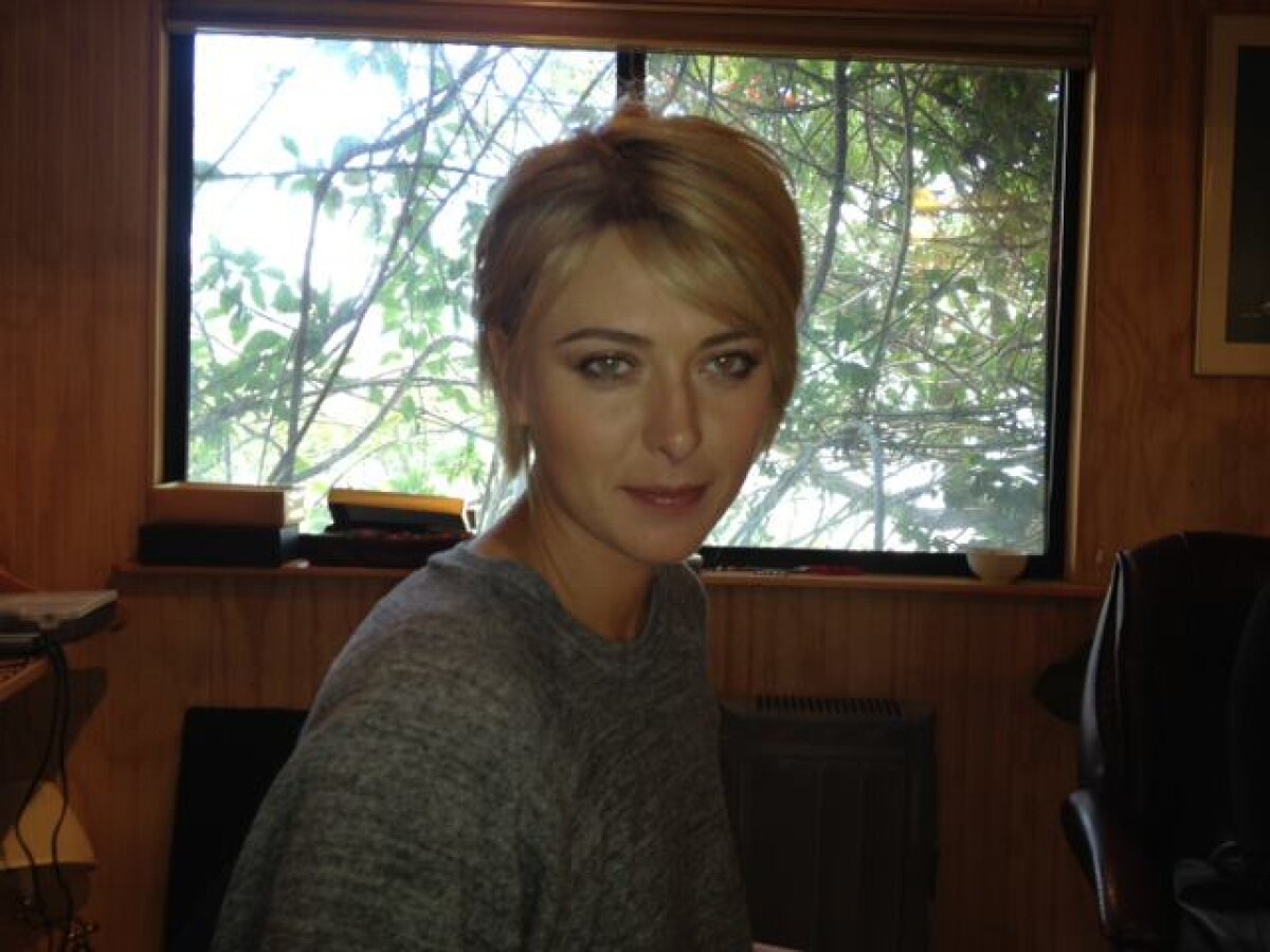 FOTO » Uitaţi de vechea Maria. Sharapova şi-a făcut o schimbare radicală de look. Îţi place cum arată?