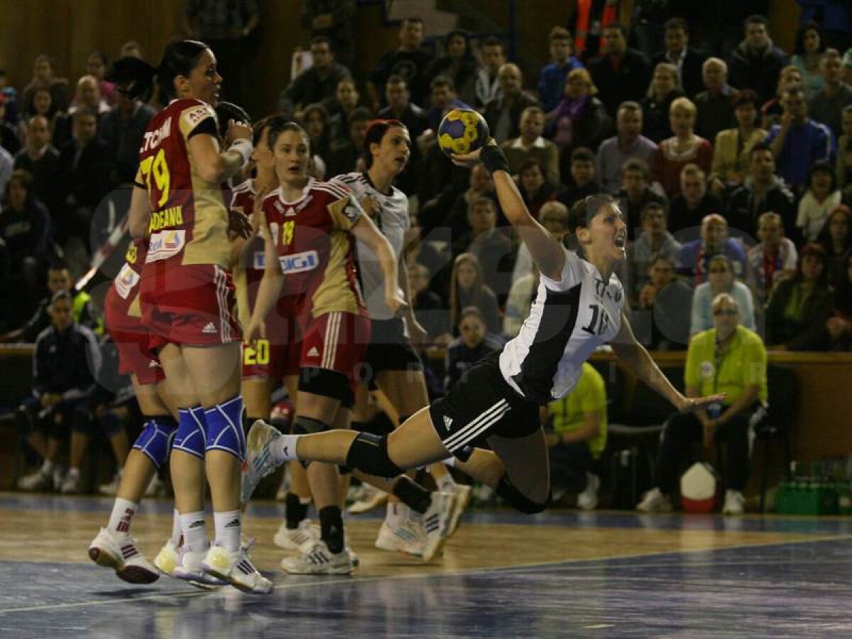 FOTO Oltchim, înfrîngere în campionat după trei ani, 27-29 la Cluj!