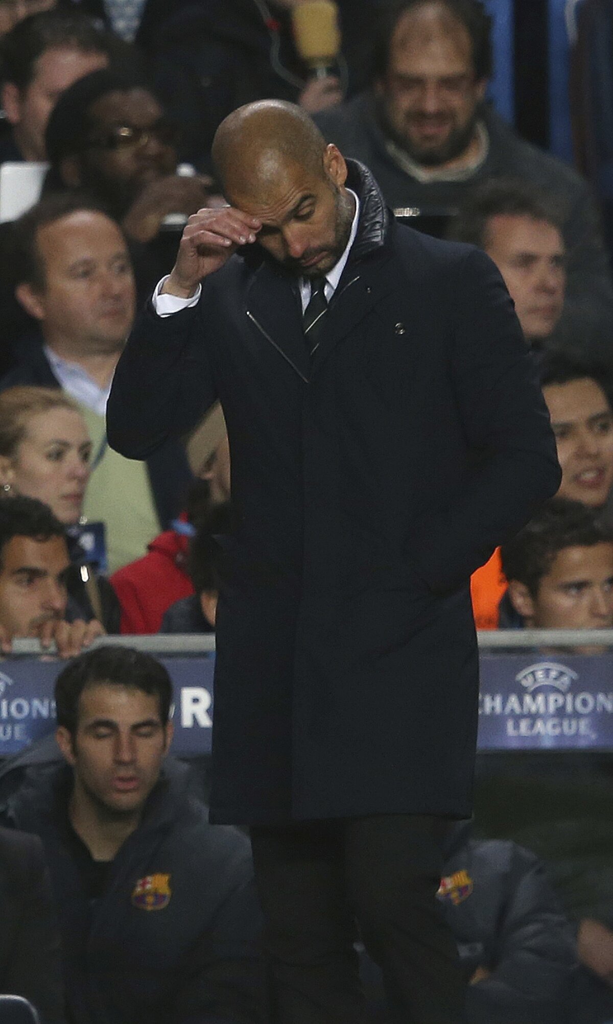 FOTO Ironia sorţii» Barcelona s-a tot plîns că terenurile din Spania sînt neirigate. La Londra a avut prea multă apă