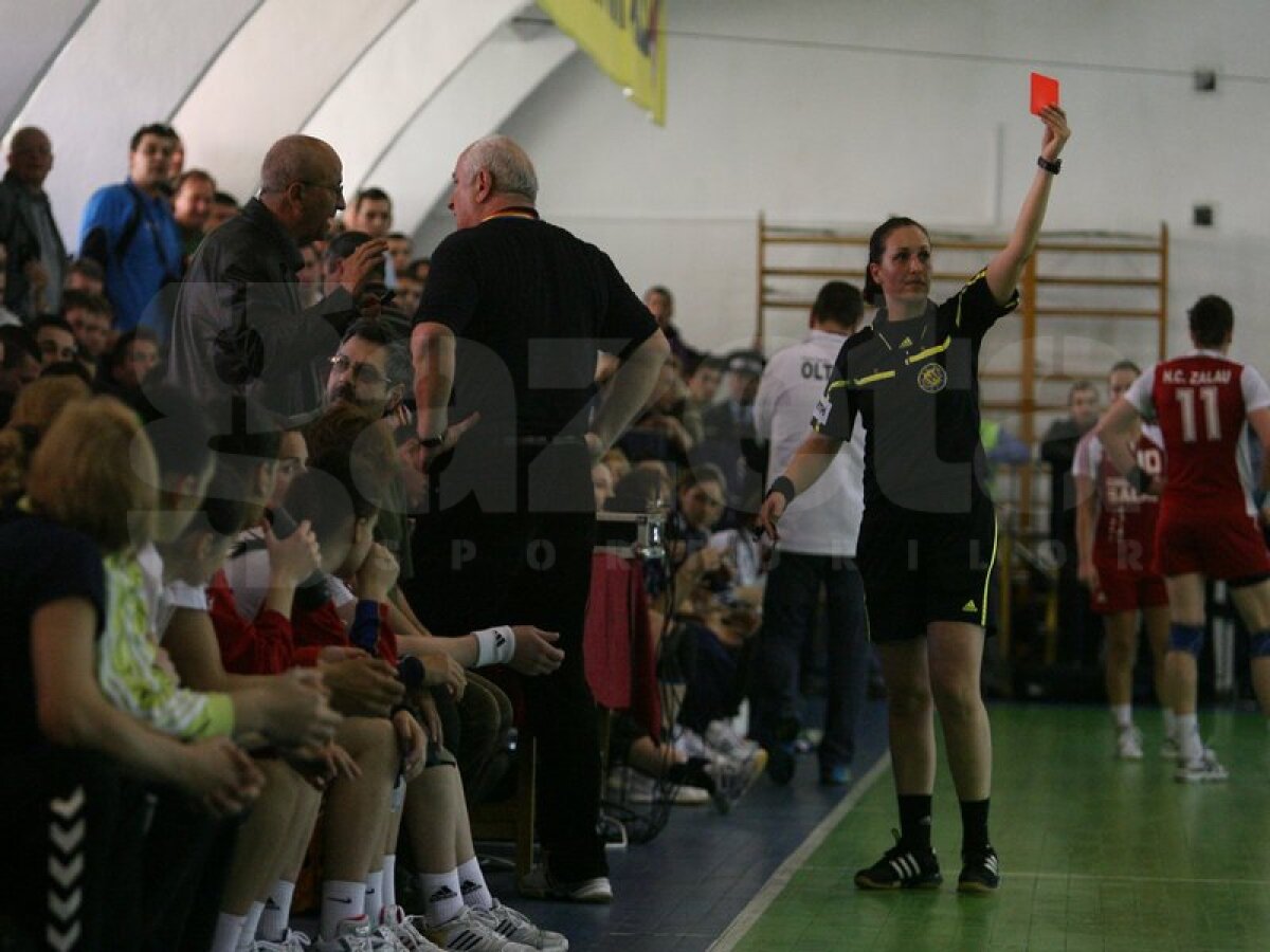 FOTO Oltchim a învins la Zalău, 24-22. Tadici a luat roşu în minutul 41!