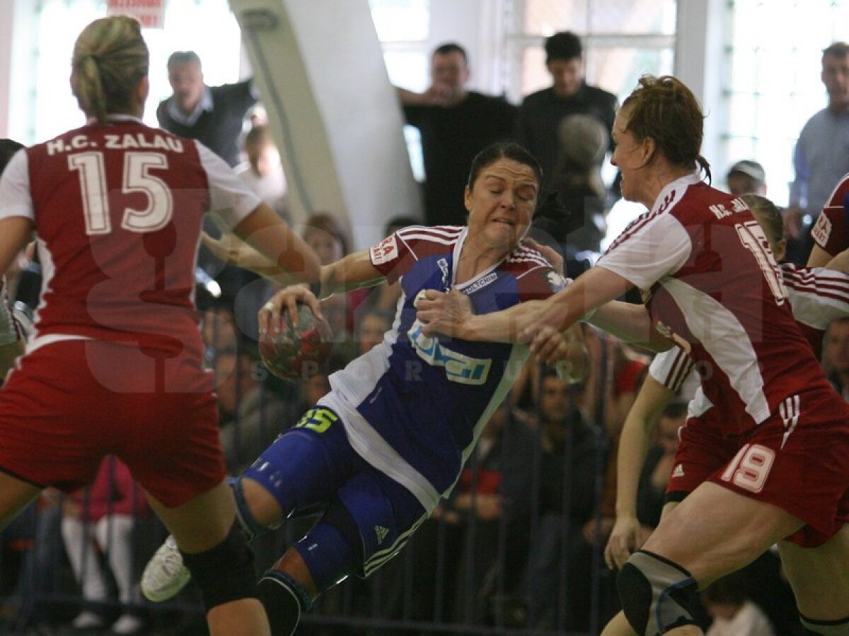 FOTO Oltchim a învins la Zalău, 24-22. Tadici a luat roşu în minutul 41!