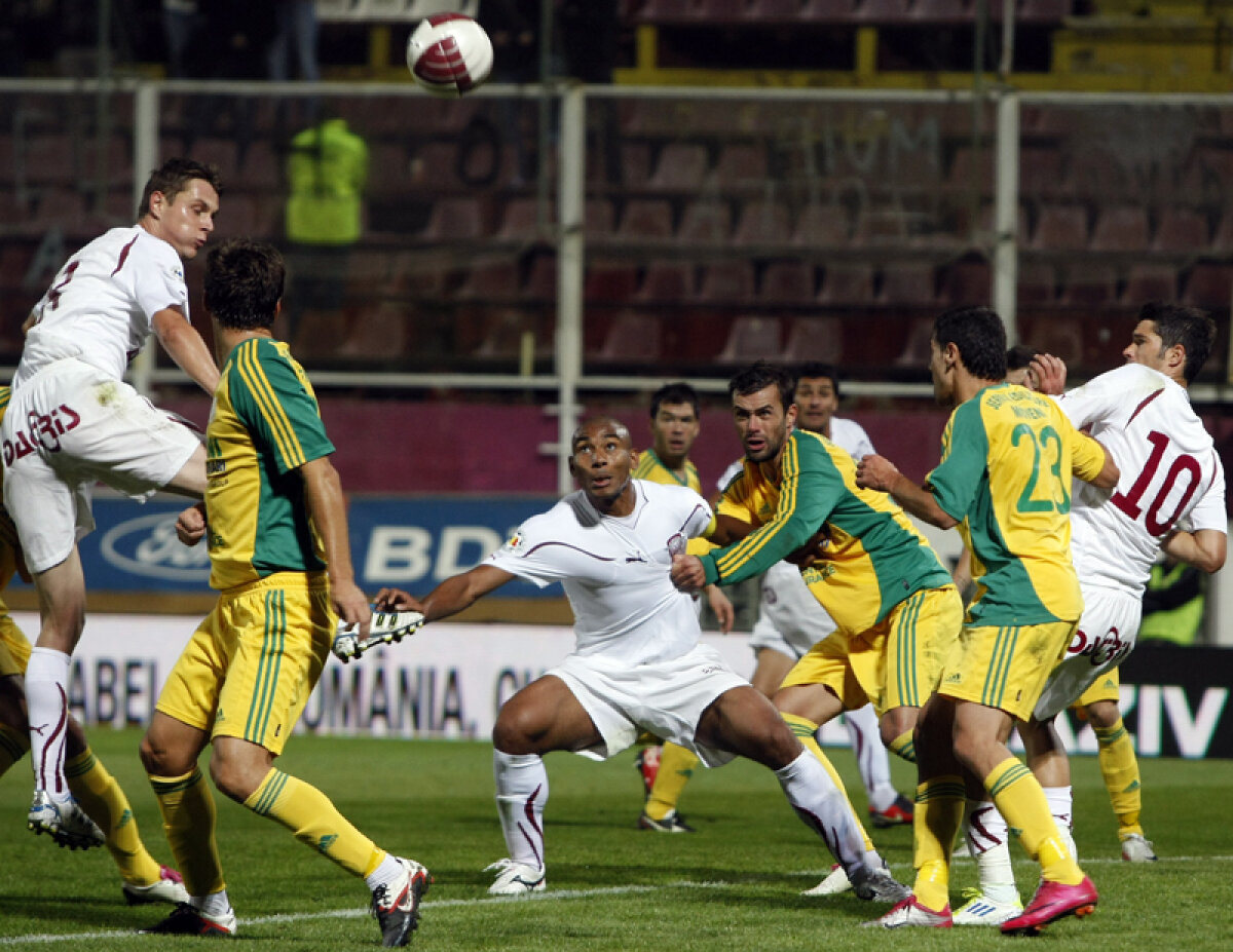 Se tem de "valize" » Rapidiştii se tem ca adversarele să nu fie motivate financiar de alte echipe