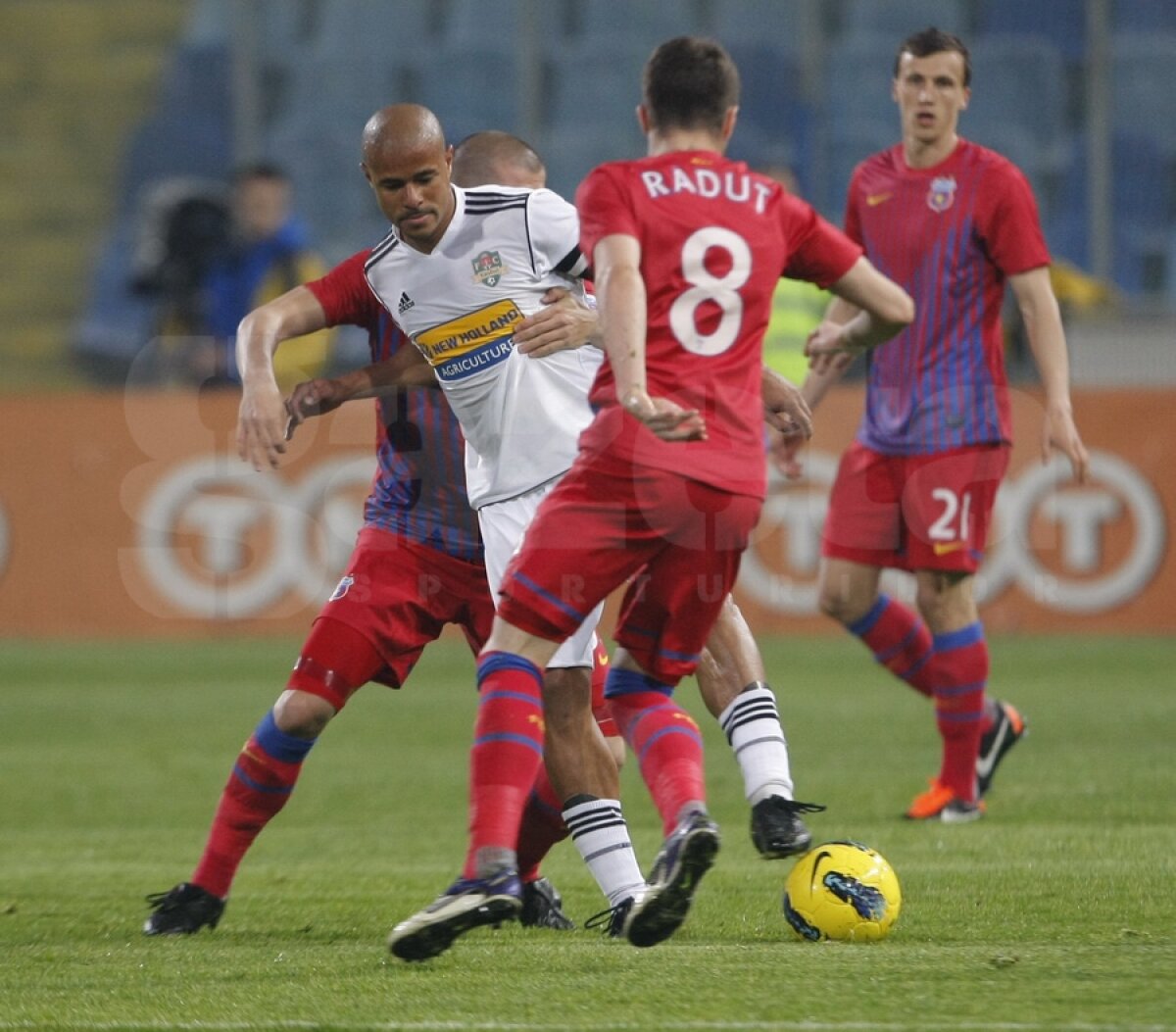 FOTO şi VIDEO Wesley a adus tristeţea în Ghencea » Steaua - Vaslui 0-1 şi lui Stoichiţă i s-a strigat "Demisia!"