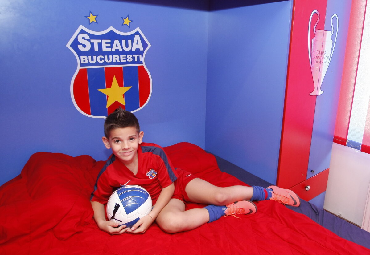 FOTO Povestea lui Marius Ciobanu, copilul ale cărui lacrimi au impresionat România: "Am plătit cariocile din banii de bursă!"