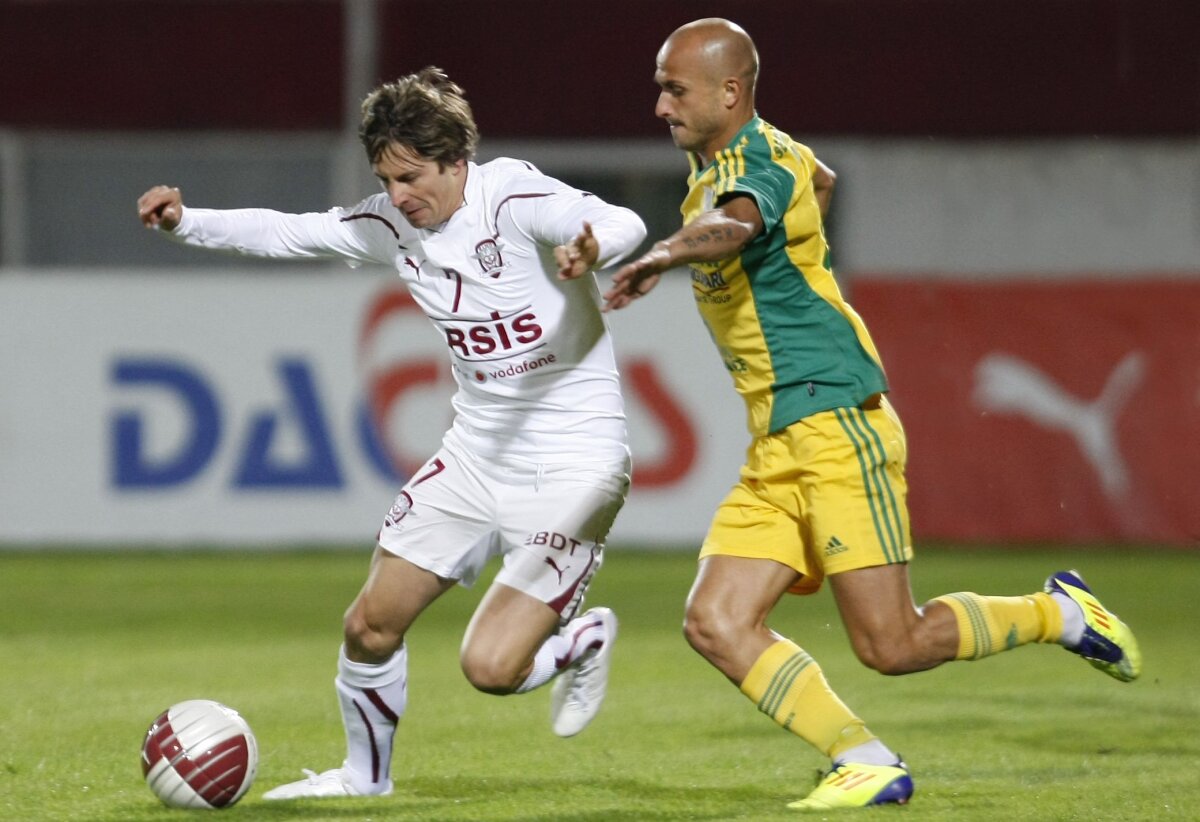 VIDEO Vine titlul peste ei » Herea şi Deac au dus Rapidul la un singur punct de CFR!