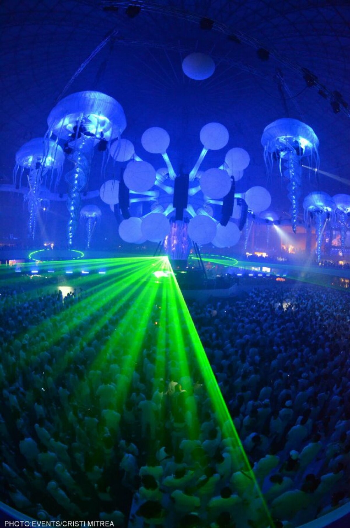 GALERIE FOTO / A fost SENZAŢIE la SENSATION! ;)