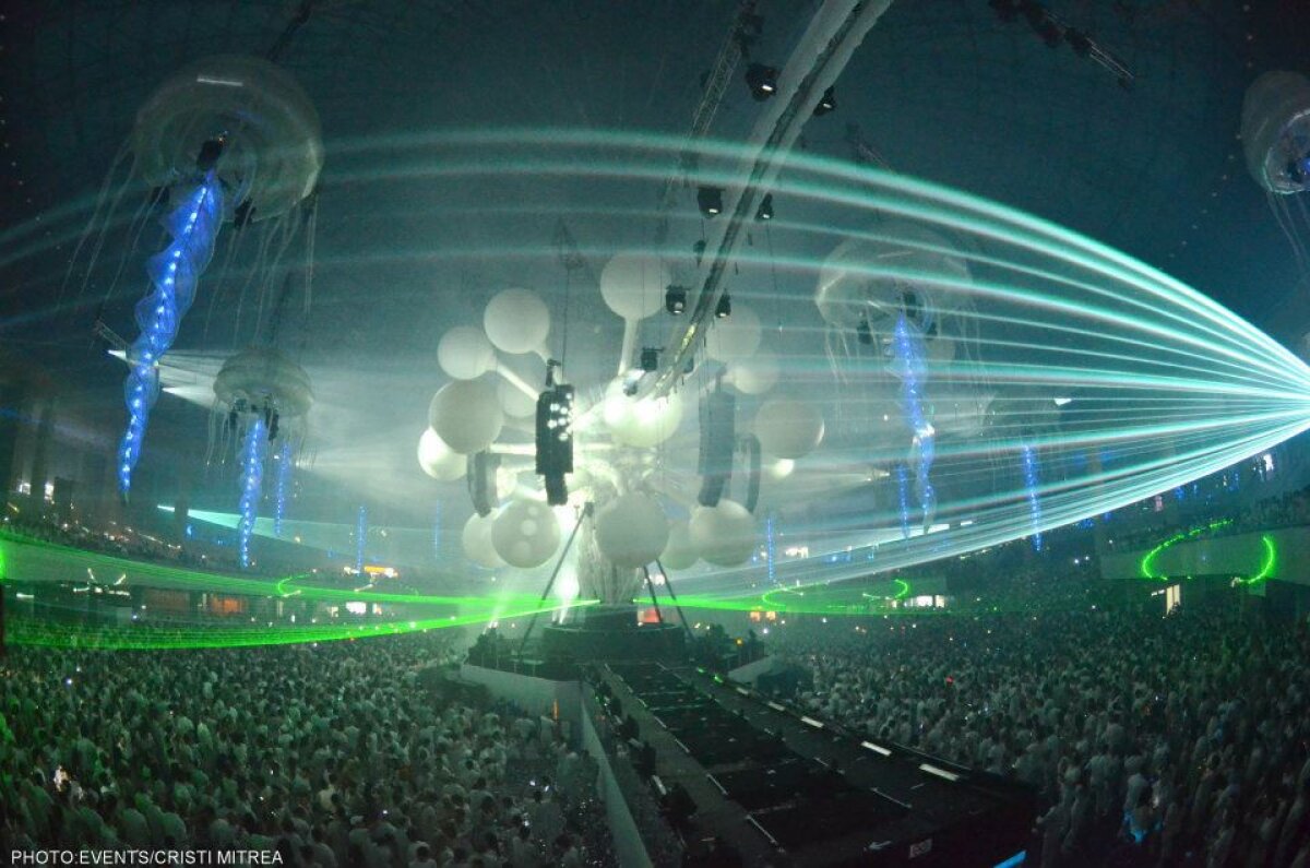 GALERIE FOTO / A fost SENZAŢIE la SENSATION! ;)