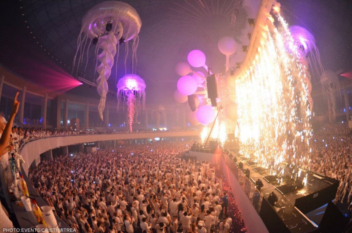 GALERIE FOTO / A fost SENZAŢIE la SENSATION! ;)