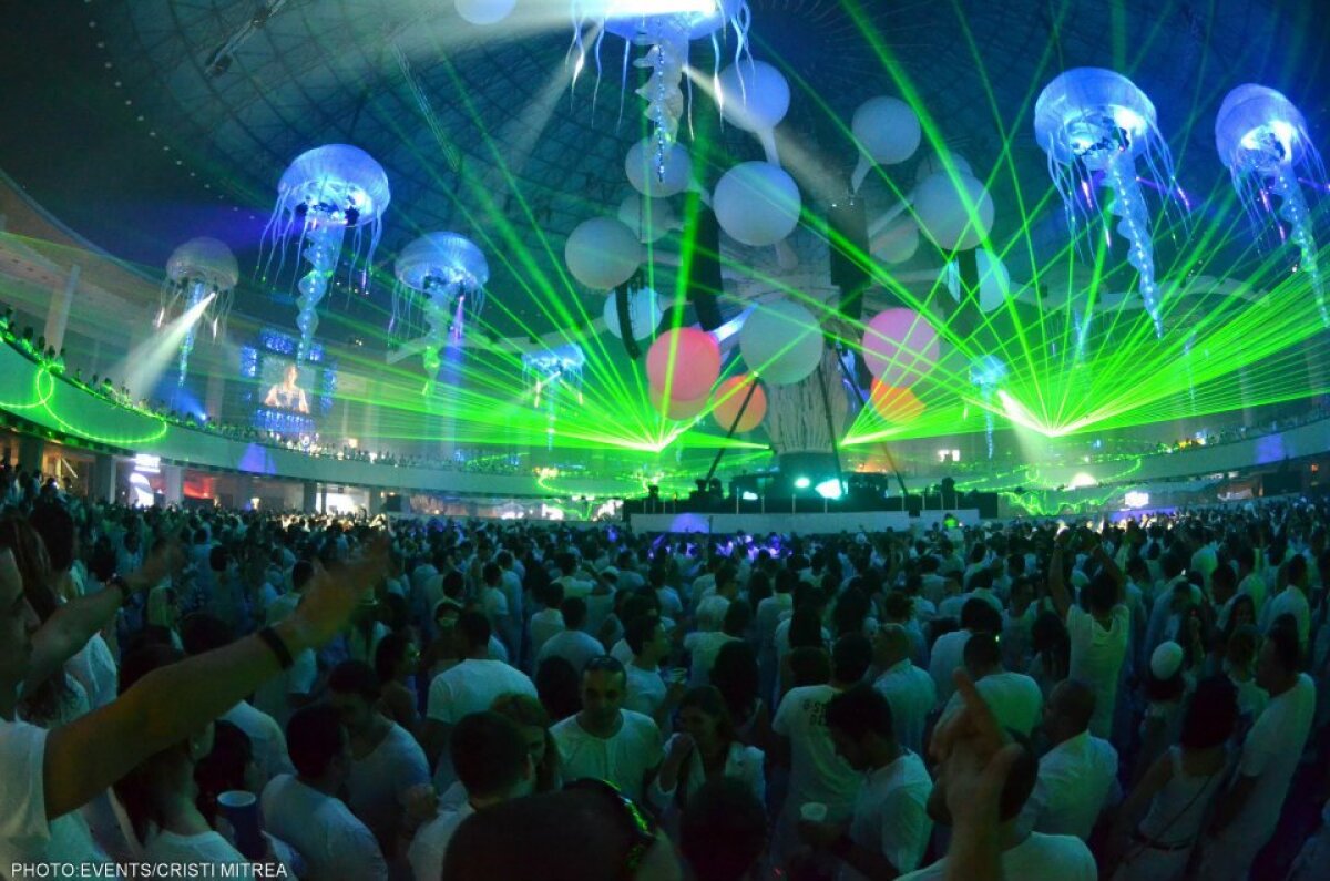 GALERIE FOTO / A fost SENZAŢIE la SENSATION! ;)