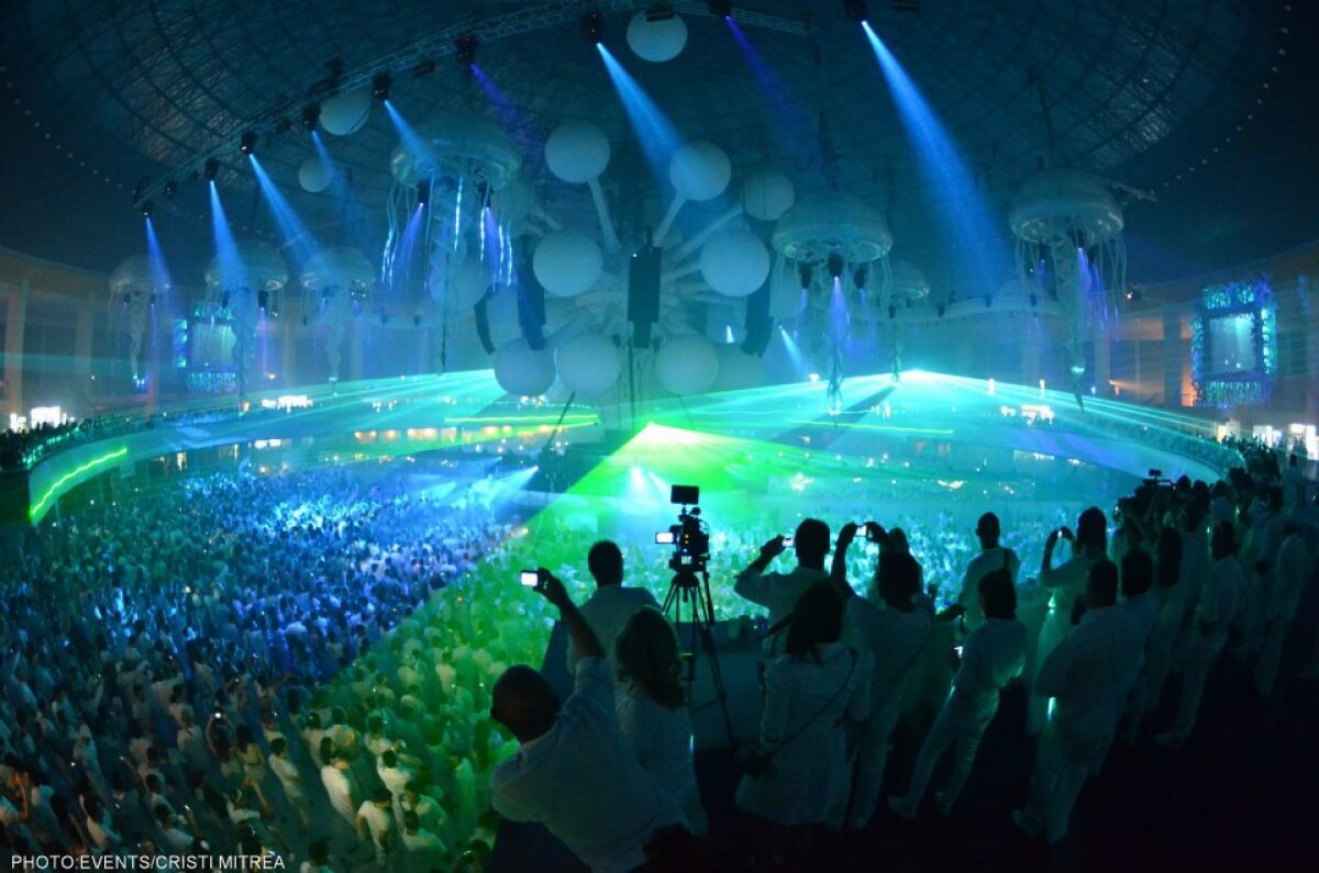 GALERIE FOTO / A fost SENZAŢIE la SENSATION! ;)