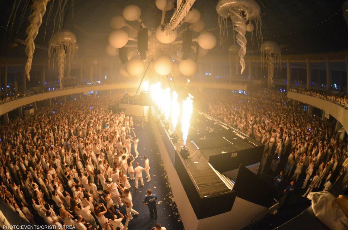 GALERIE FOTO / A fost SENZAŢIE la SENSATION! ;)