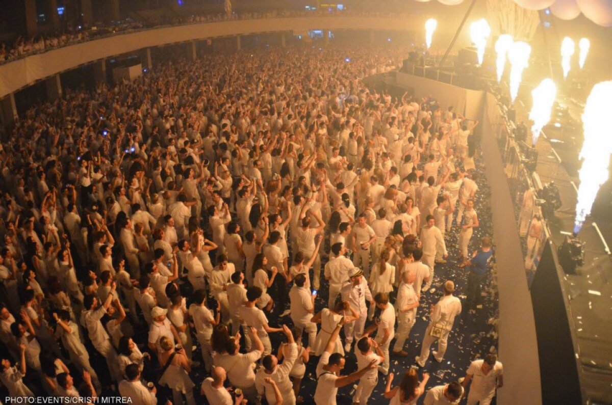 GALERIE FOTO / A fost SENZAŢIE la SENSATION! ;)