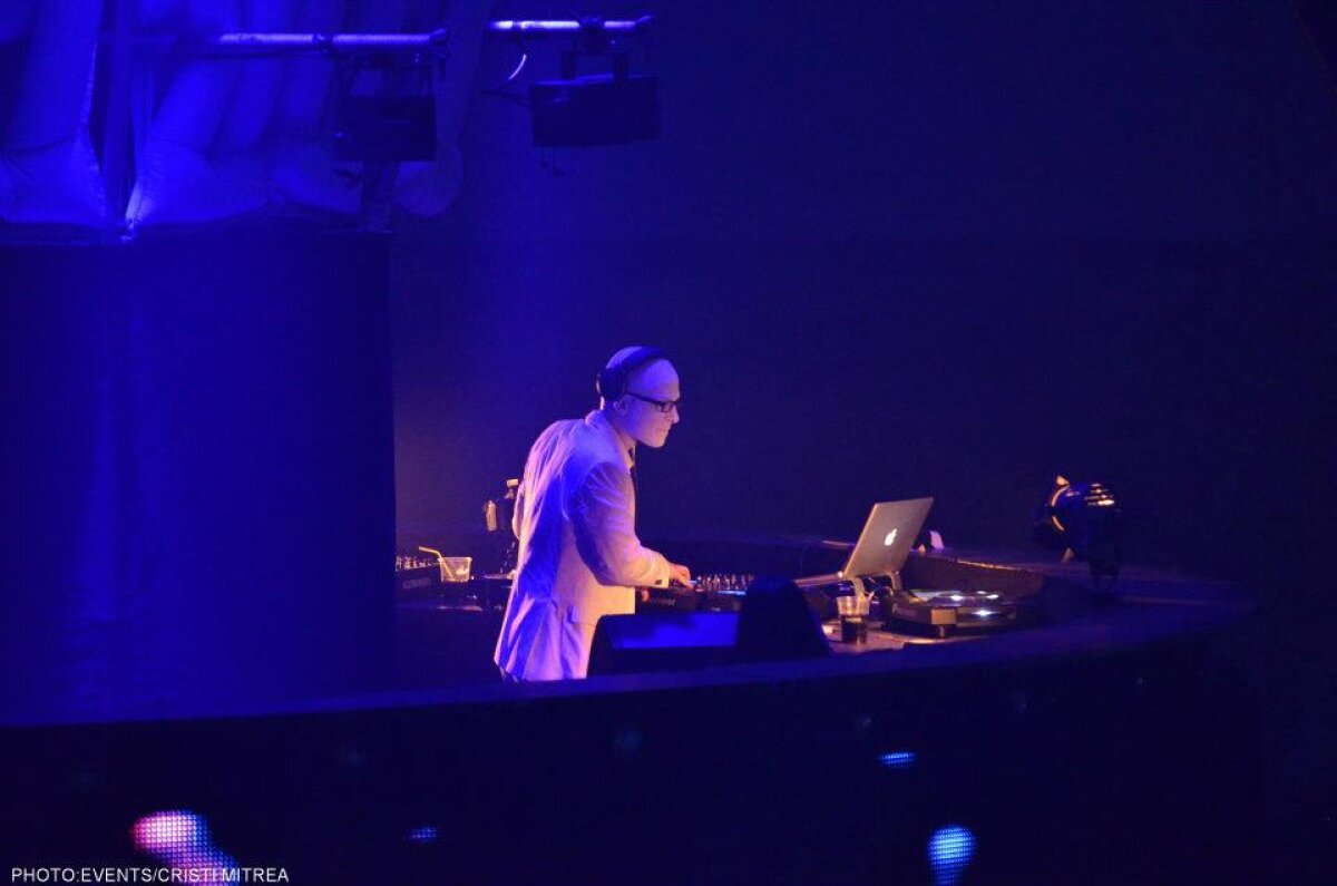 GALERIE FOTO / A fost SENZAŢIE la SENSATION! ;)