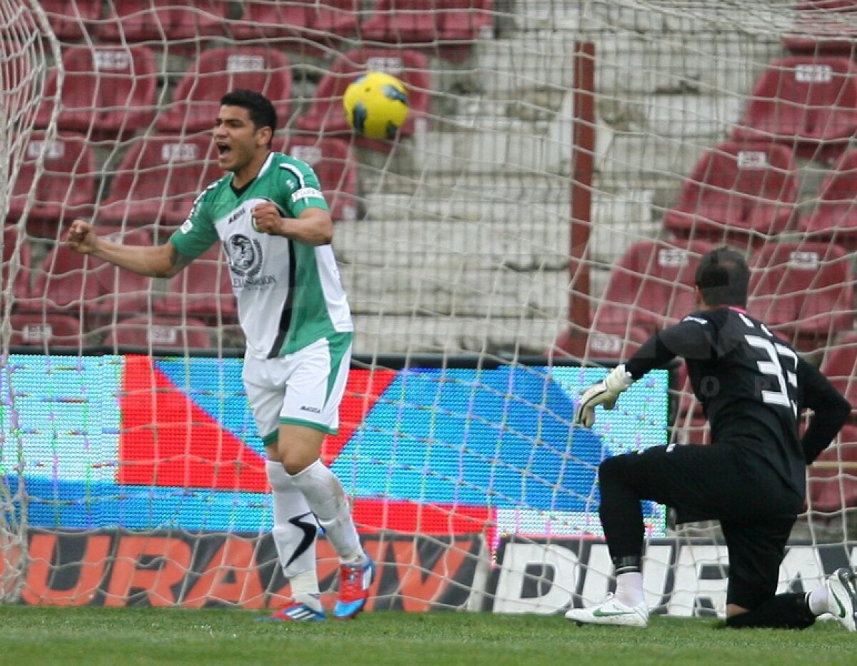 FOTO şi VIDEO Echipa minune a lui Reghe a umilit liderul în Gruia  » CFR Cluj - Concordia 2-4